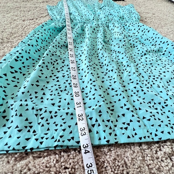 Synched Waist Scoop Neck Mini Dress - Picture 5 of 7